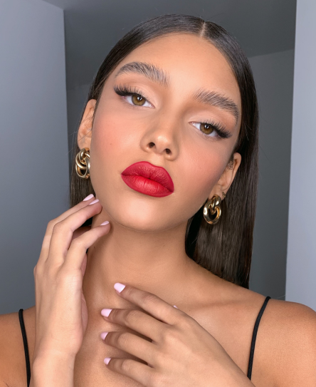 שפתון VELVETEEN MATTE #758 בגוון אדום קלאסי | GA-DE