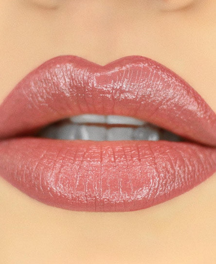 שפתון בגוון ניוד ג'ייד