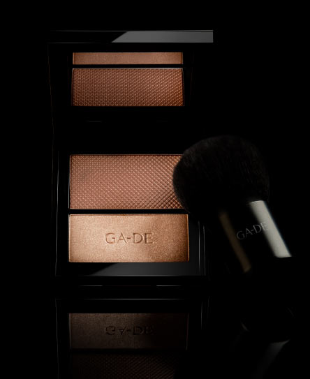 סומק ושימר VELVETEEN #22 בגוון חום עם שימר זהב | GA-DE