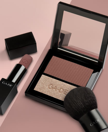 סומק ושימר VELVETEEN #46 בגוון סגלגל עם שימר רוזגולד | GA-DE