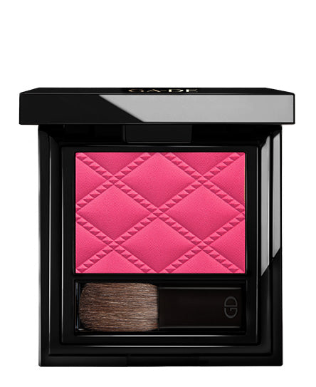 סומק IDYLLIC #48 במרקם סאטן בגוון ורוד פוקסיה | GA-DE