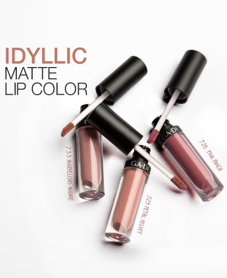 שפתון IDYLLIC #733 ליפסטיק נוזלי מאט בגוון ניוד עם נגיעות סגול | GA-DE